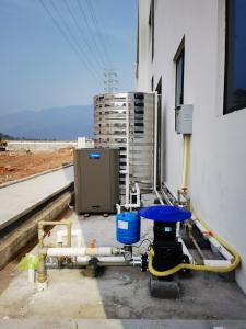 重庆沪江新型材料有限公司——美的空气能热水系统