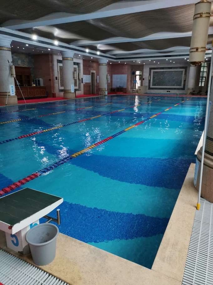 恒温泳池